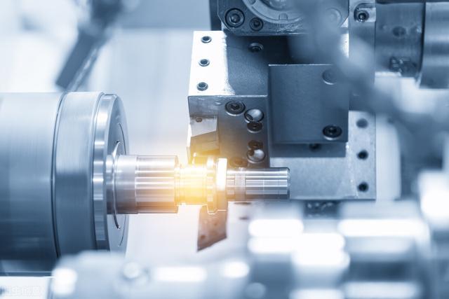 Wie führen Sie vorbeugende Wartung auf einer CNC -Maschine durch?